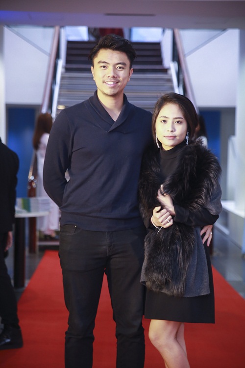 Vợ chồng Kiều Anh tới chúc mừng Hoàng Rob ra mắt dự án 'Tự nguyện' 2